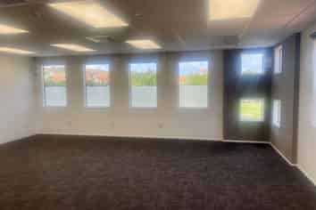 EXCELLENT OPEN PLAN OFFICE NOW LEASING
