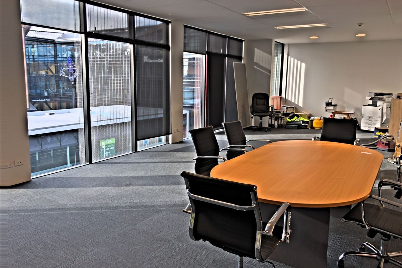 Architecturally Designed Office - Vista 3