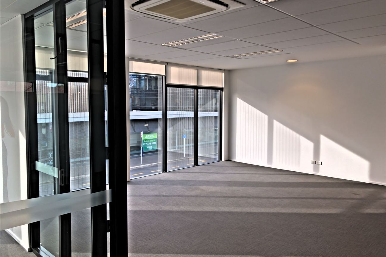 Architecturally Designed Office - Vista 5