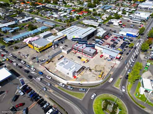 Prime location retail opportunity