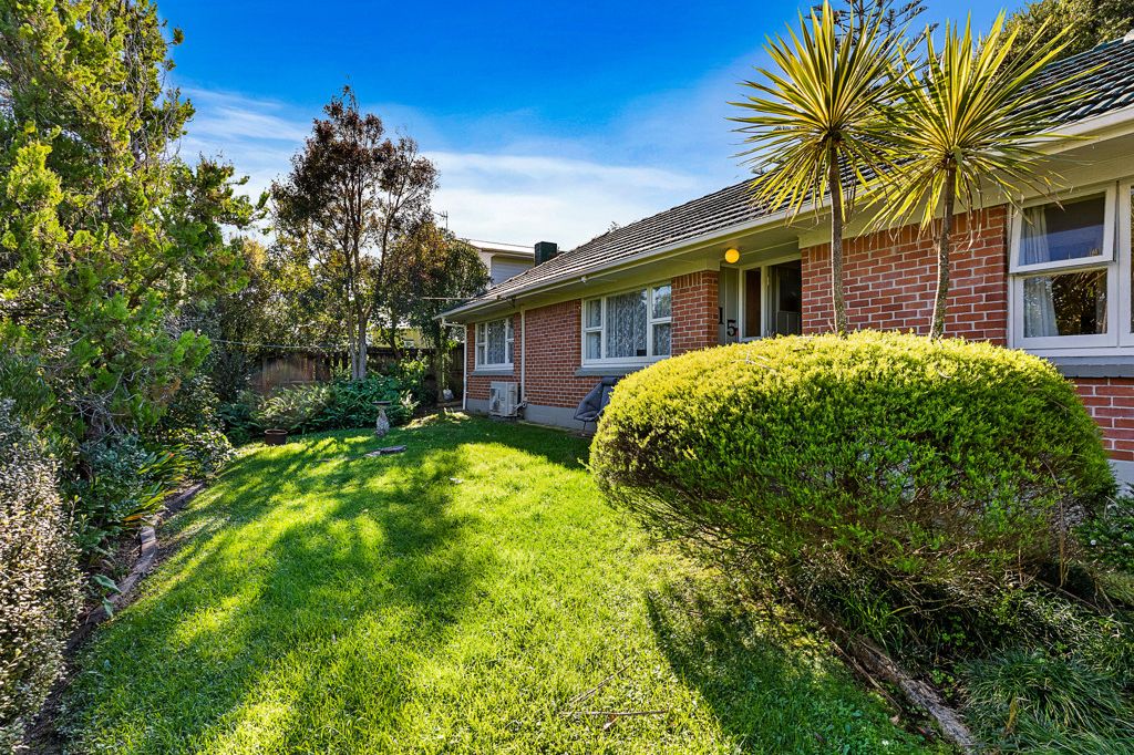 Property value 15 Hammond Avenue, Hatfields Beach realestate.co.nz