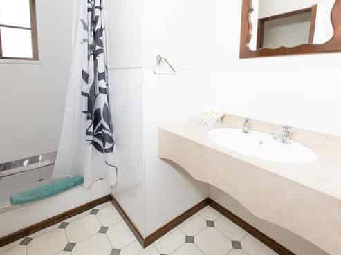 Hard to Find Motel Freehold Investment
