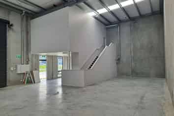For Lease - Warehouse Unit in Riverhead - Rodney