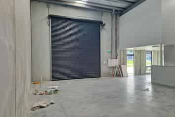 For Lease - Warehouse Unit in Riverhead - Rodney