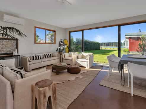 2177 Whananaki North Road, Whananaki