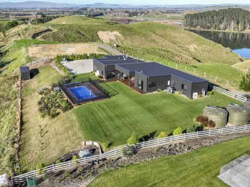 69A Pirau Road, Fernhill