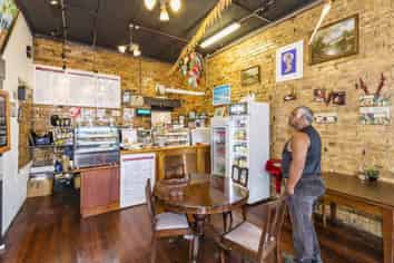 Split risk investment in Papakura CBD