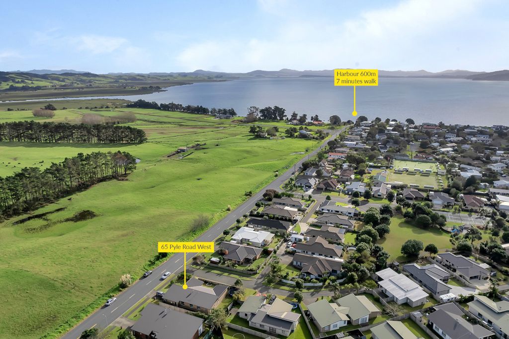 Property value 65 Pyle Road West, One Tree Point realestate.co.nz