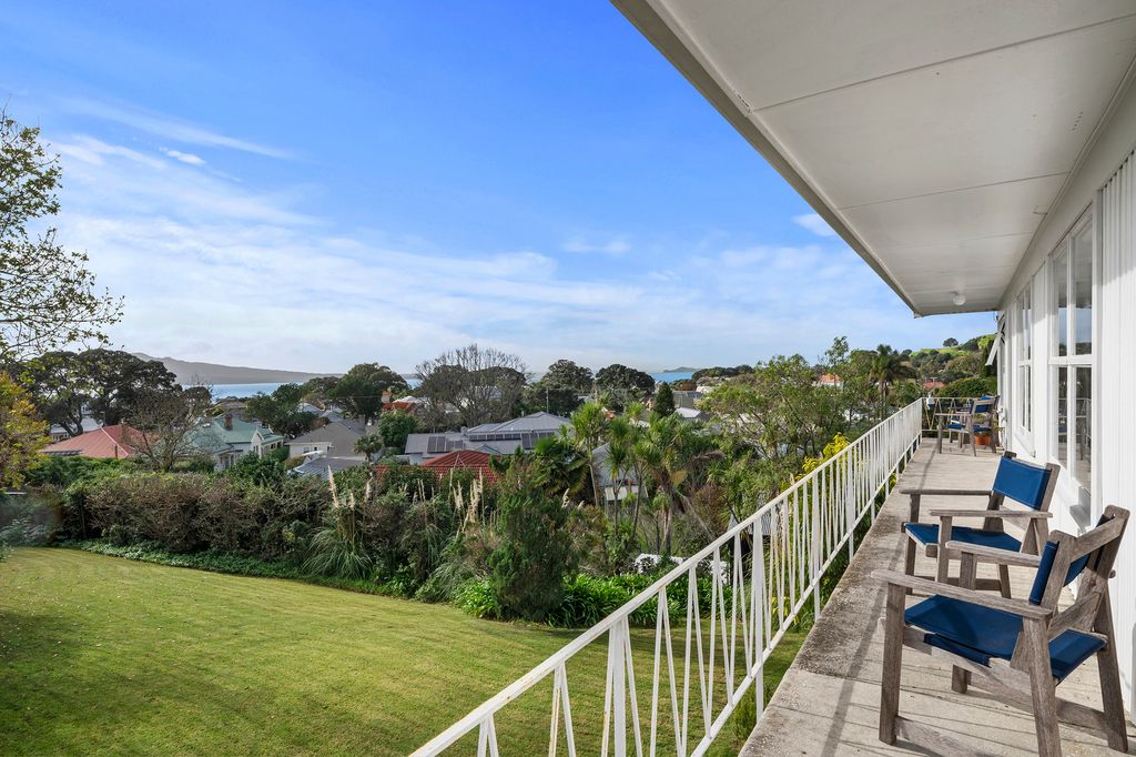 Sold 9/40 Vauxhall Road, Devonport realestate.co.nz