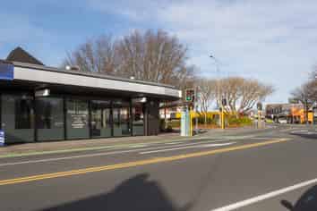 High-Visibility Retail/Office Space