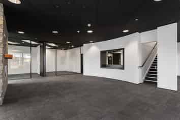 High-Visibility Retail/Office Space