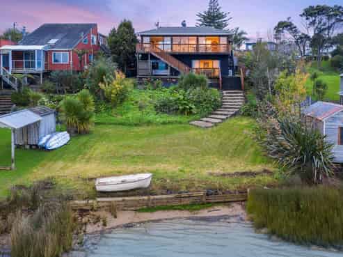 7 Ferry Parade, Herald Island