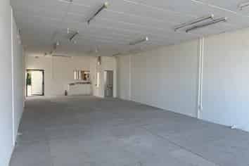 Cheap Retail Lease Option