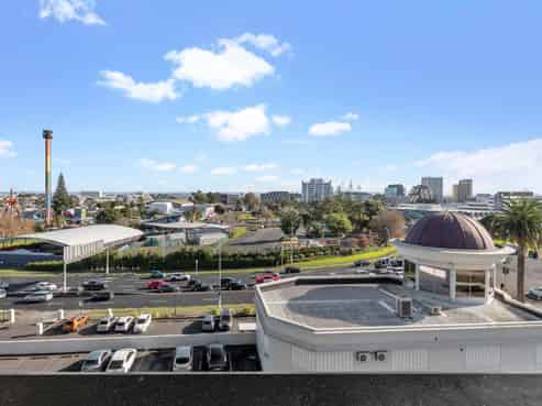 411/8 Lakewood Court, Manukau