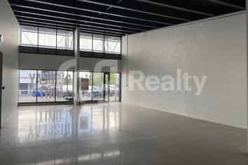 SUPREME RETAIL ON JELLICOE