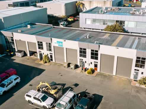 Versatile Trade Unit - 125.97m²