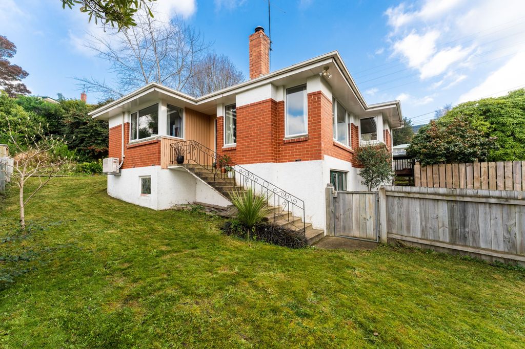 Sold 25 Centennial Avenue, Helensburgh realestate.co.nz