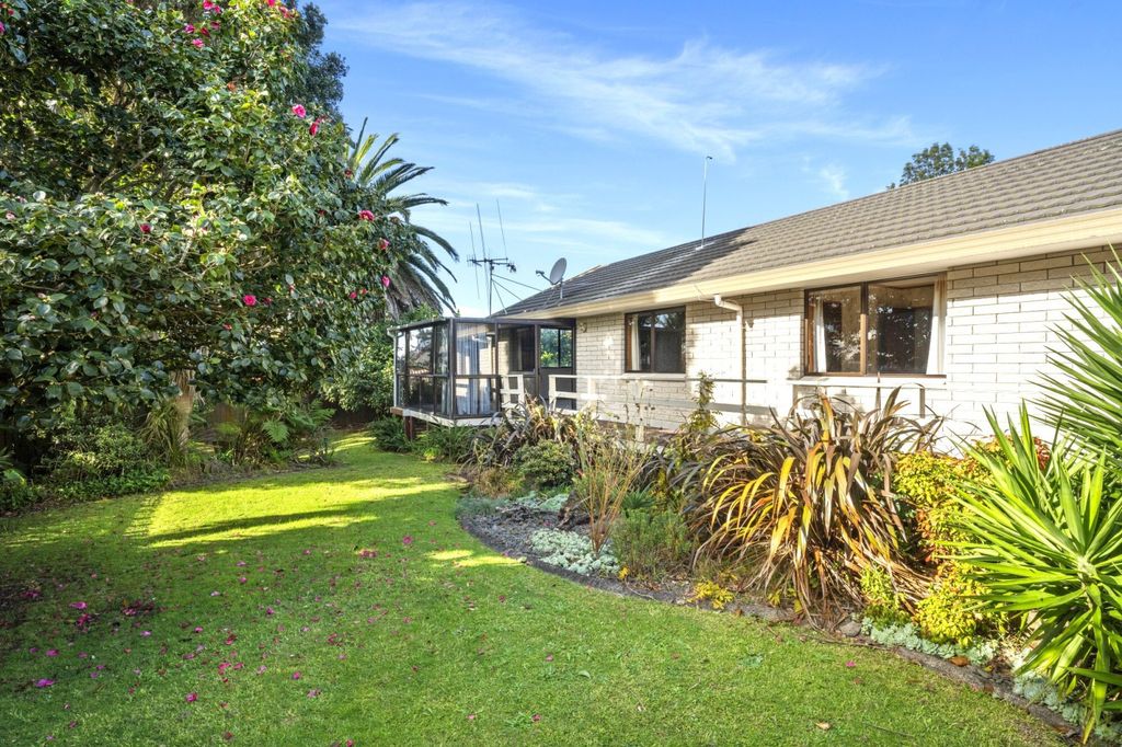 Sold 5 Johnston Place, Bay realestate.co.nz