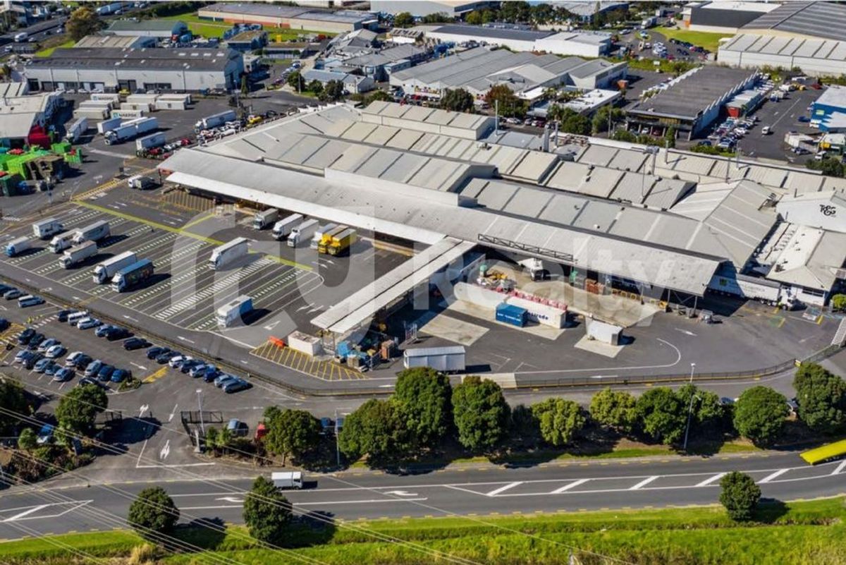 Simply The Best Large Industrial - Mt Wellington