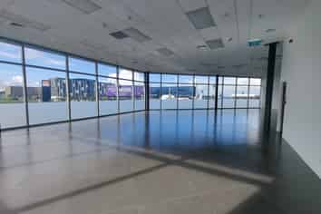 High profile showroom Auckland Airport 