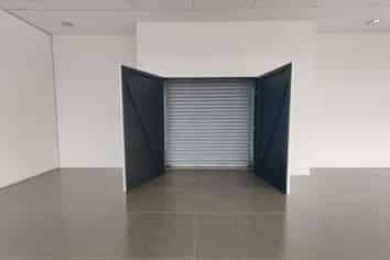 High profile showroom Auckland Airport 