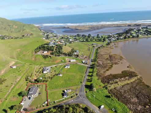 8 Mangatoa Road, Marokopa