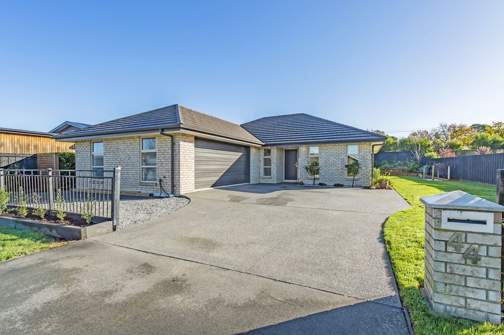 Sold 44 Lignite Drive, Rolleston realestate.co.nz