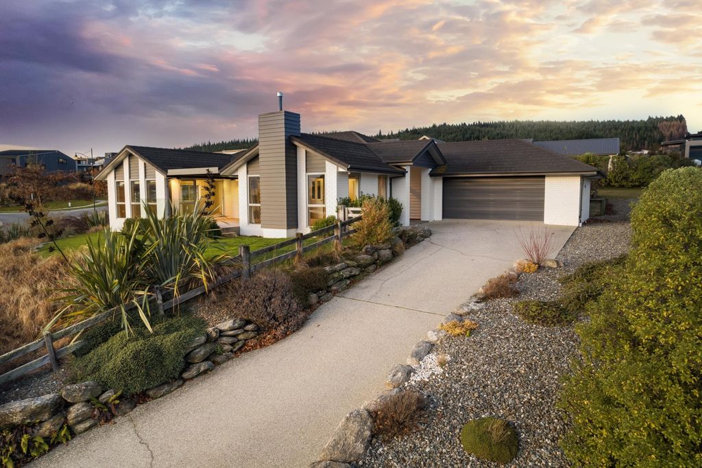 Sold 16 Forest Heights, Wanaka realestate.co.nz