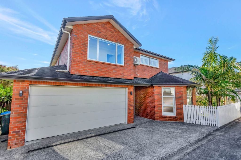 Sold 27B Crowther Street, Blockhouse Bay realestate.co.nz