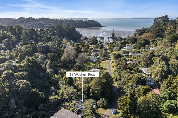 Property value - 18 Western Road, Laingholm - realestate.co.nz