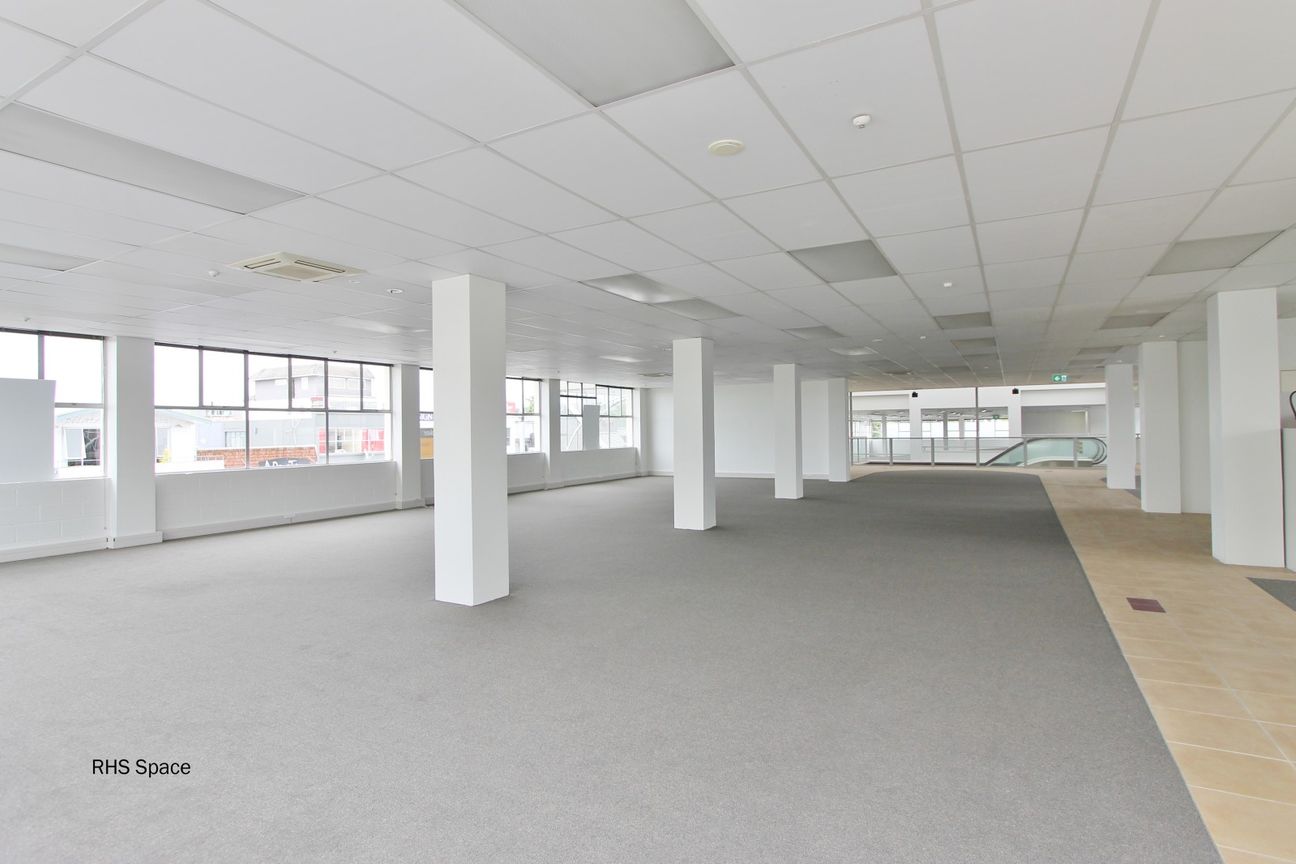 Large, flexible first-floor space in CBD - Prikaz 4