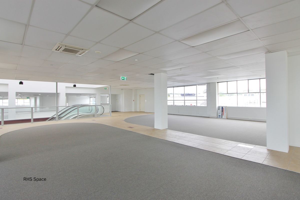 Large, flexible first-floor space in CBD - Vista 6
