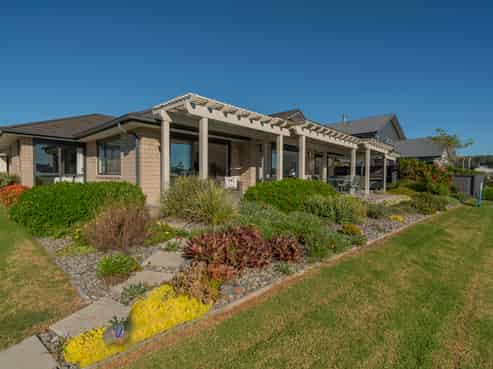 14 Motukorure Parade, Cooks Beach