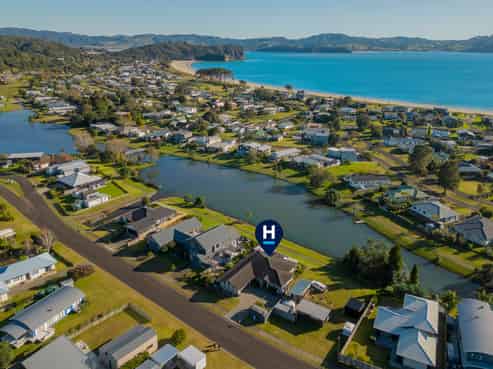 14 Motukorure Parade, Cooks Beach