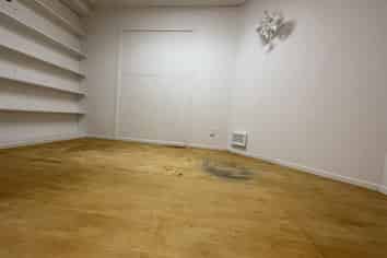 Handy retails/ office in Neighbourhood