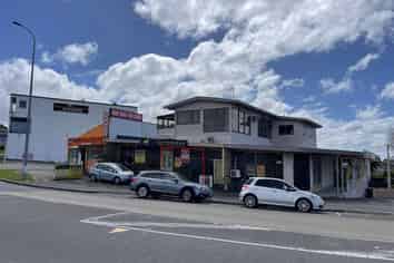 Handy retails/ office in Neighbourhood