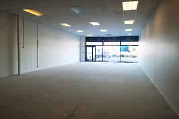 Retail with parking on Colombo