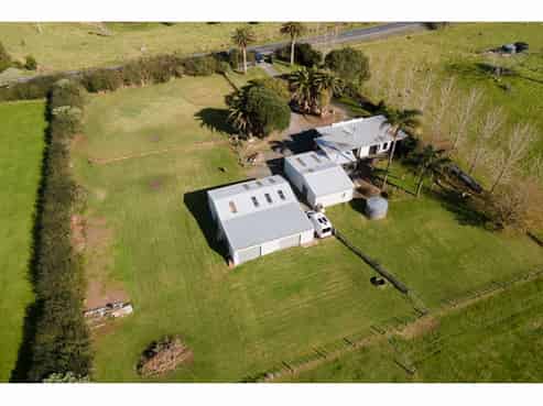 7206 State Highway 1, Pakaraka