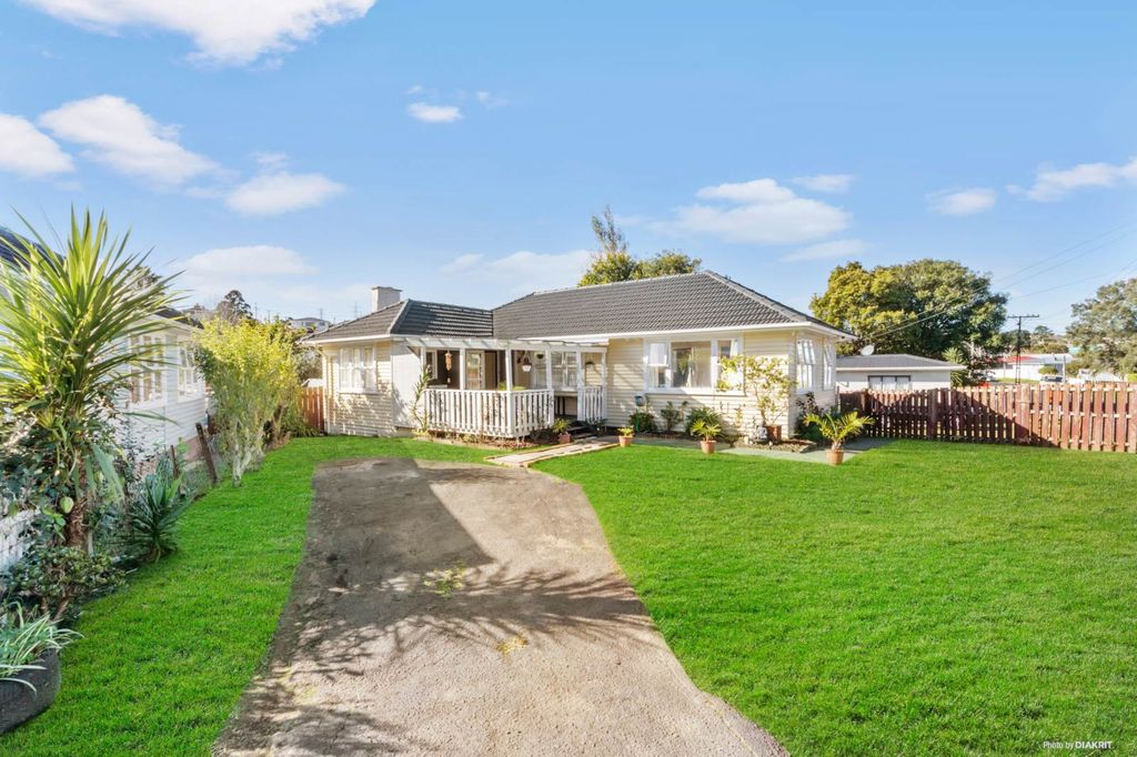 Property value 5 Battersby Avenue, Mount Roskill realestate.co.nz