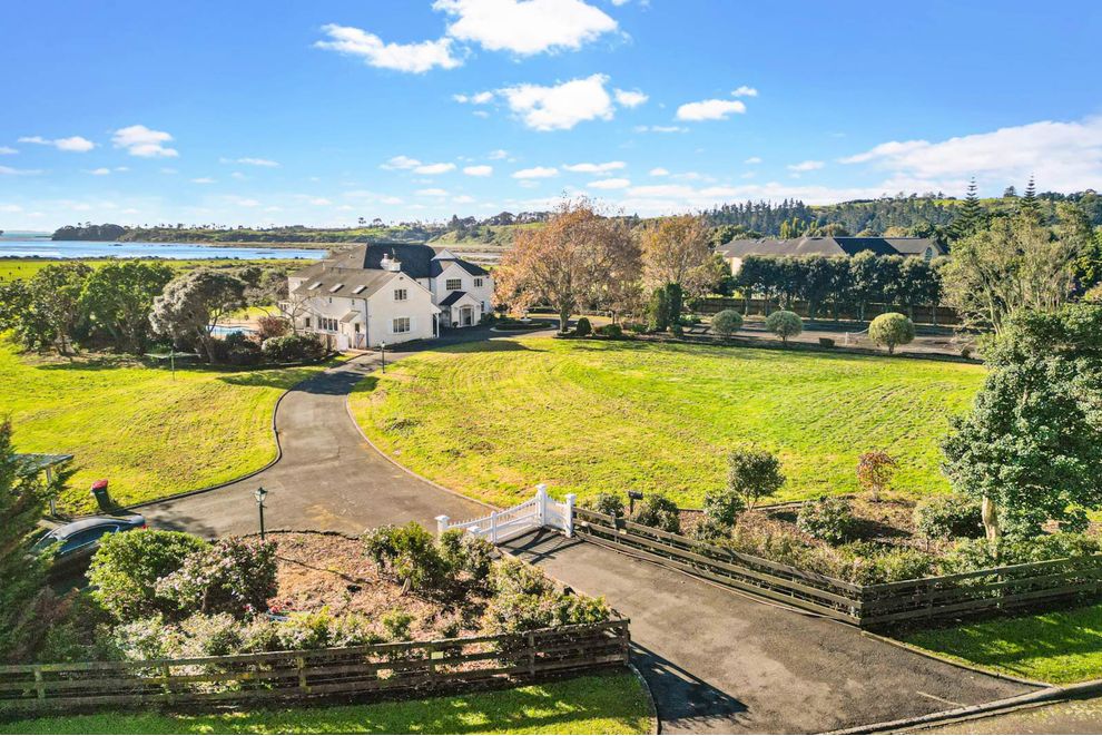 52 Porterfield Road, Whitford, Manukau City For Sale realestate.co.nz