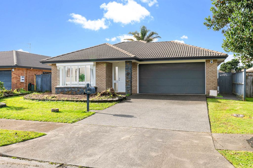 Property value 15 Stranraer Crescent, Wattle Downs realestate.co.nz