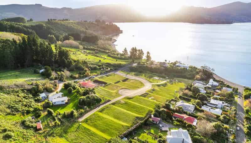  Camp Street / Batham Way, Broad Bay