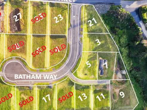  Camp Street / Batham Way, Broad Bay