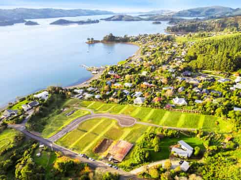  Camp Street / Batham Way, Broad Bay