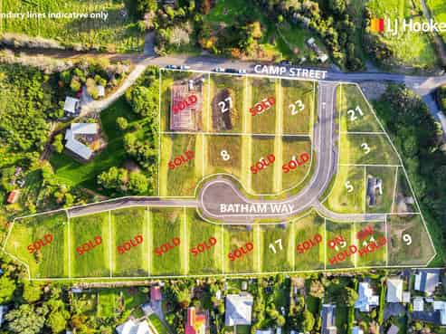  Camp Street / Batham Way, Broad Bay