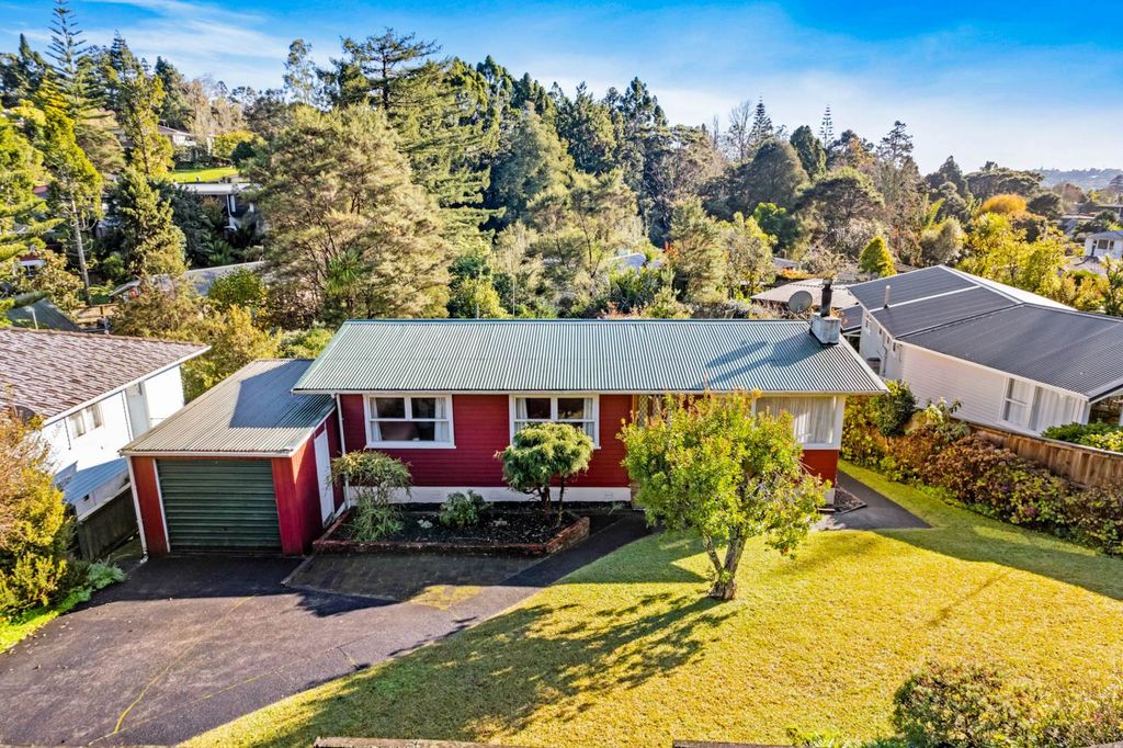 Property value 27 Daffodil Street, Titirangi realestate.co.nz
