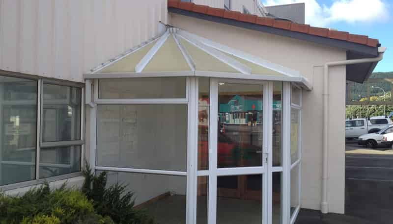  98 Main Road, Tawa
