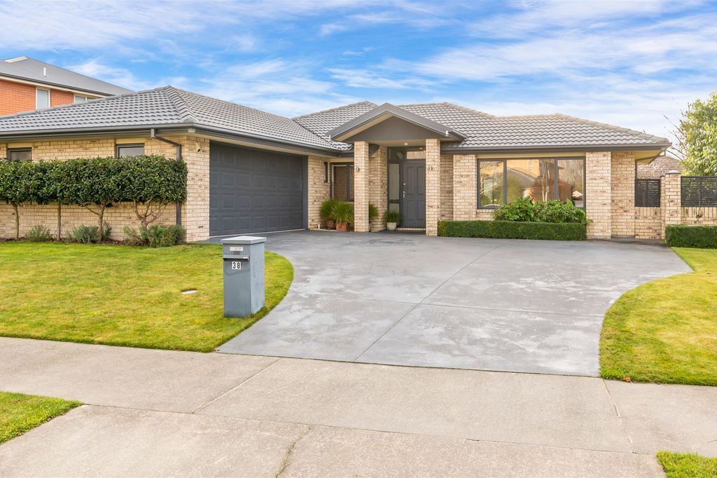 Sold 38 O'Neill Avenue, Northwood realestate.co.nz