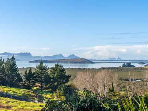 427 State Highway 1, Otaika