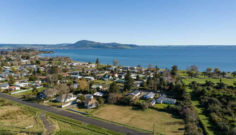 2-12 Williton Road, Hannahs Bay